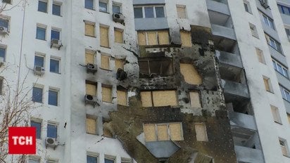 В морози залишились без вікон і дверей! Дрон вдарив по київській Шулявці