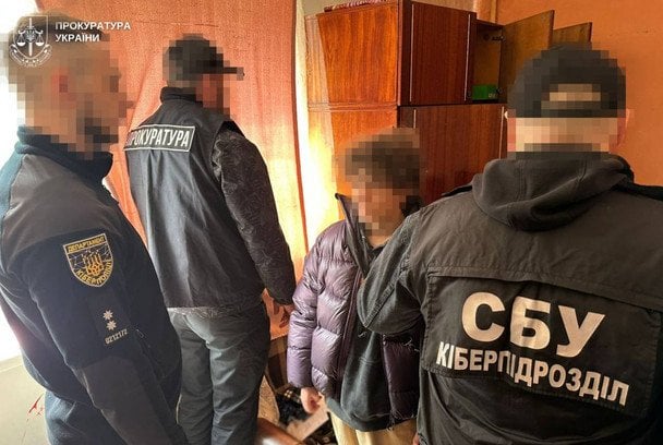 На Львівщині 19-річний хакер зламав 600 тисяч акаунтів і продавав їх у РФ / © Національна поліція України