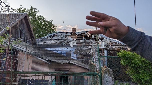 В Черновицкой области ликвидируют последствия, вызваннные обломками сбитого дрона / Фото: Андрей Дранчук – Хотинский городской голова