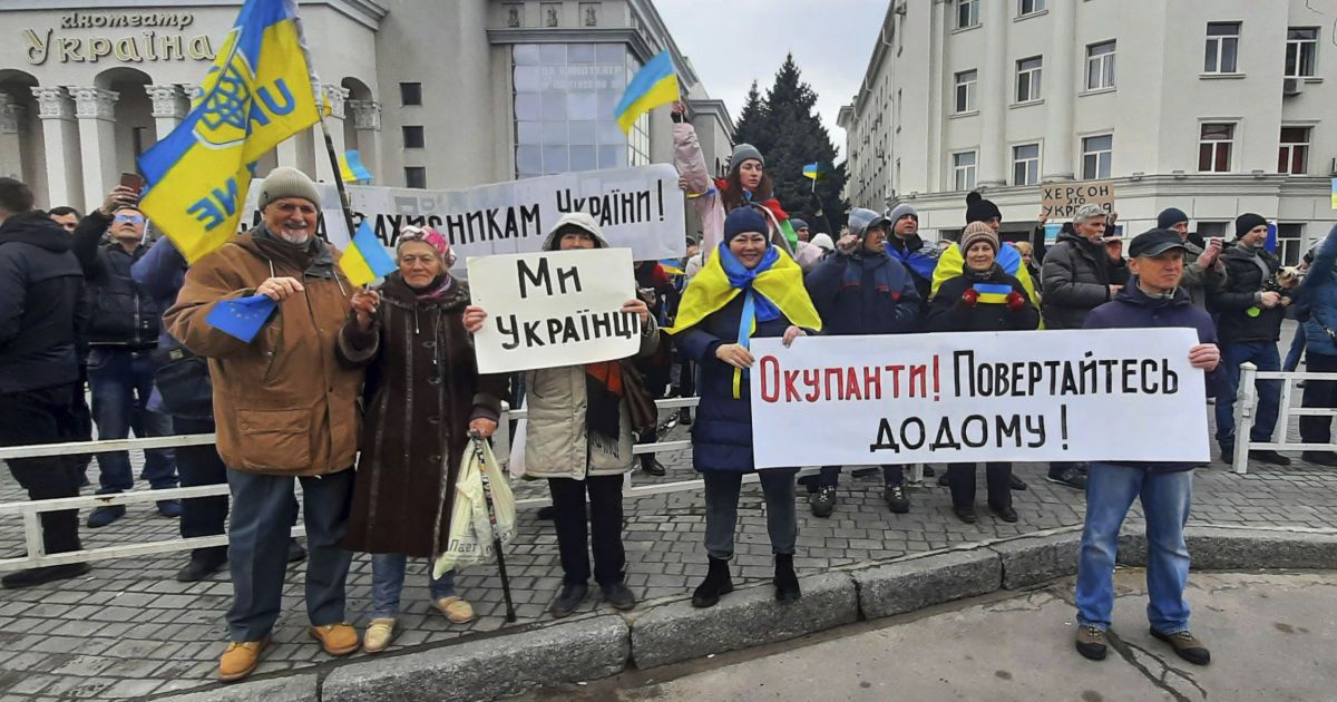 В Херсонской области оккупанты пятый день блокируют выезд в сторону Кривого Рога