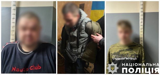 Злоумышленники, напавшие и ограбившие прохожего в Киеве / © Полиция Киева / Facebook