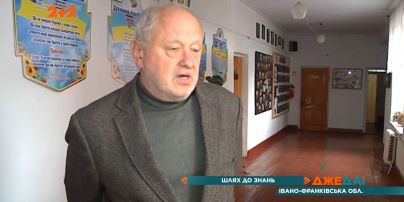 Ученики из Прикарпатья ходят пешком в школу несколько километров, а чиновники только наблюдают