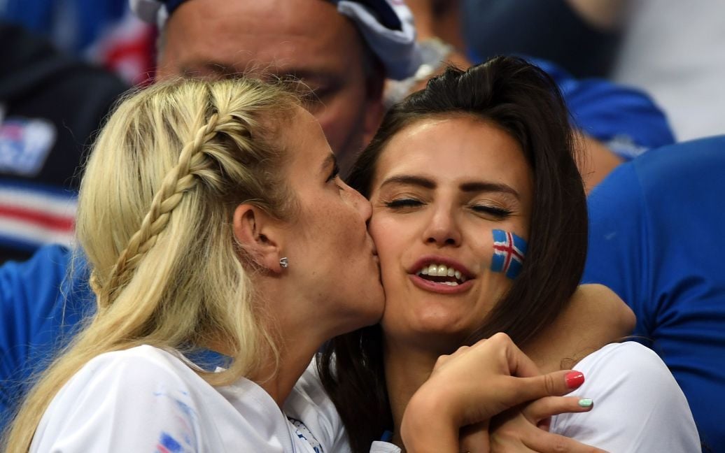 Фанатки Євро-2016, 3 липня / © Reuters