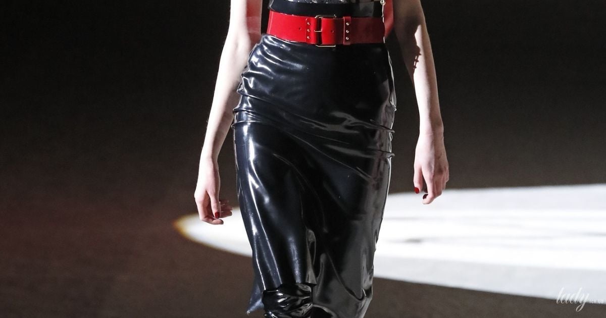 Коллекция Saint Laurent прет-а-порте сезона осень-зима 2020-2021 / © East News