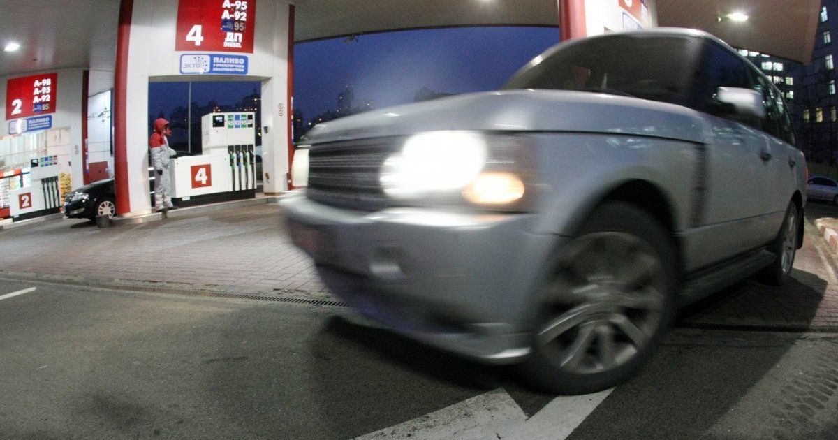 АМКУ розслідує синхронне здорожчання бензину в чотирьох мережах АЗС