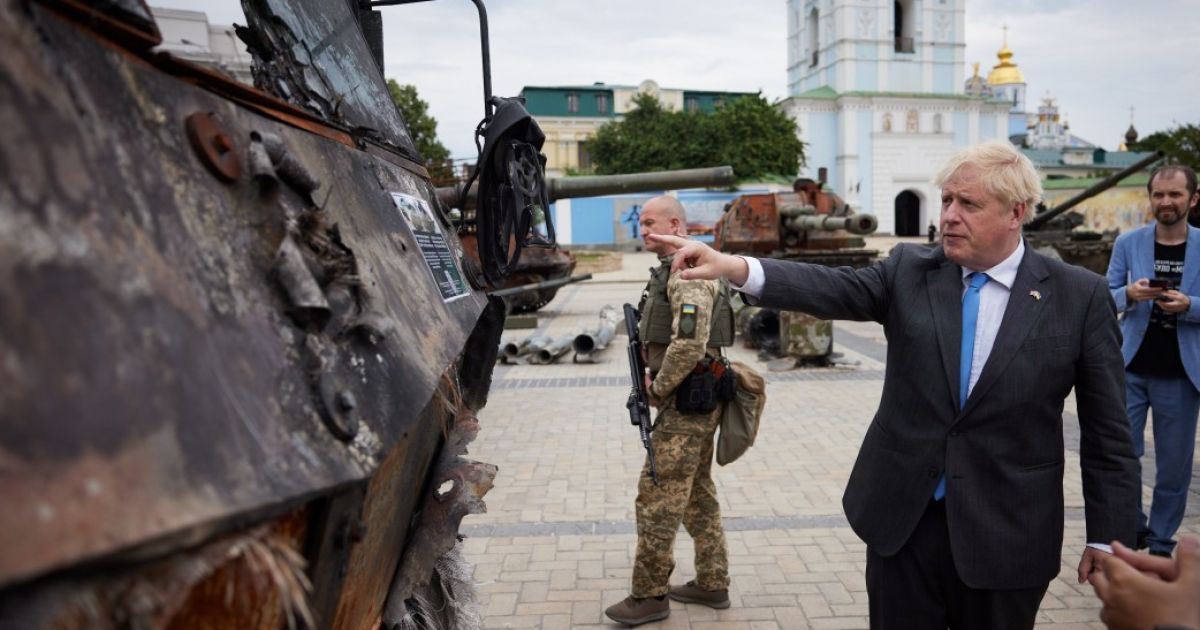 "Россия может дойти до точки, когда не будет никакого движения вперед" - Джонсон