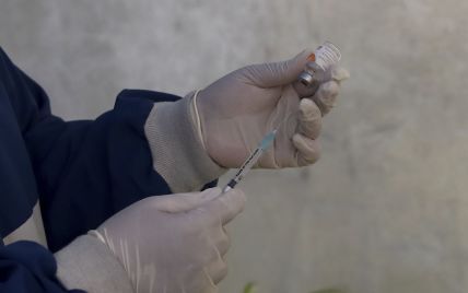 Вакцинация против коронавируса началась еще в одной области Украины