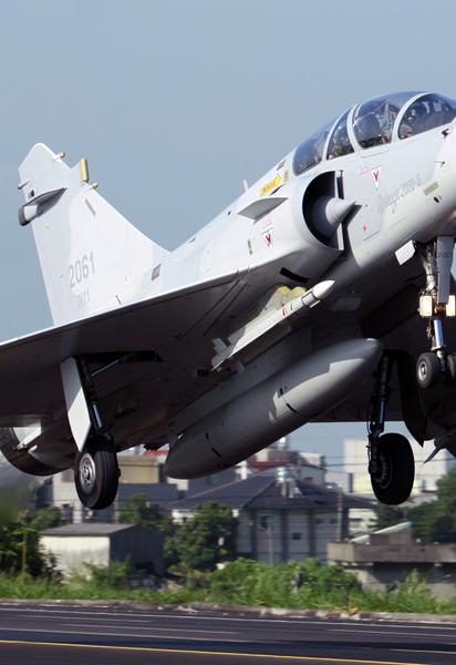 Франція передасть Україні винищувачі Mirage 2000-5