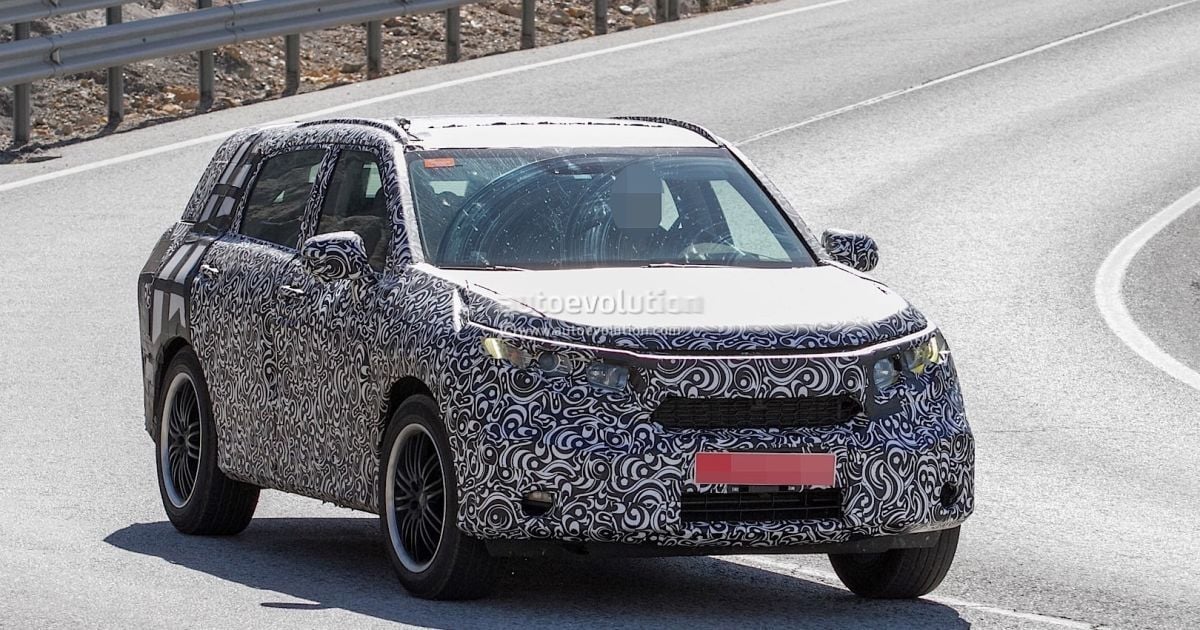 Honda вывела на тесты загадочный кроссовер