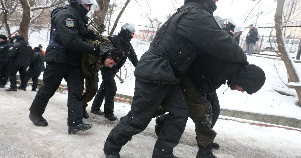сутички під Солом'янським судом Києва_10 / © УНИАН
