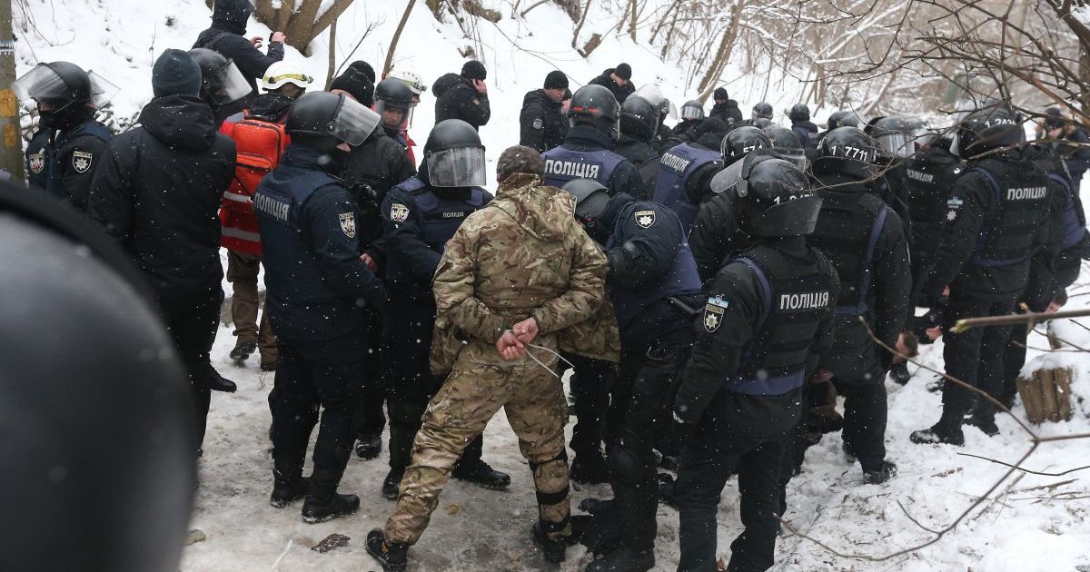сутички під Солом'янським судом Києва_11 / © УНИАН