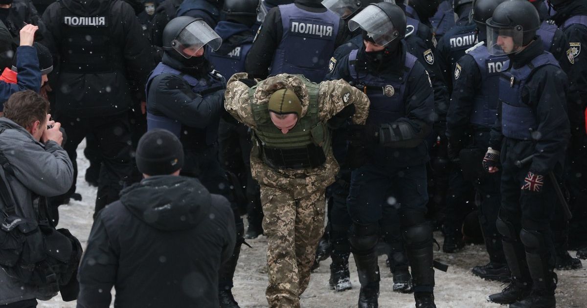 сутички під Солом'янським судом Києва_8 / © УНИАН