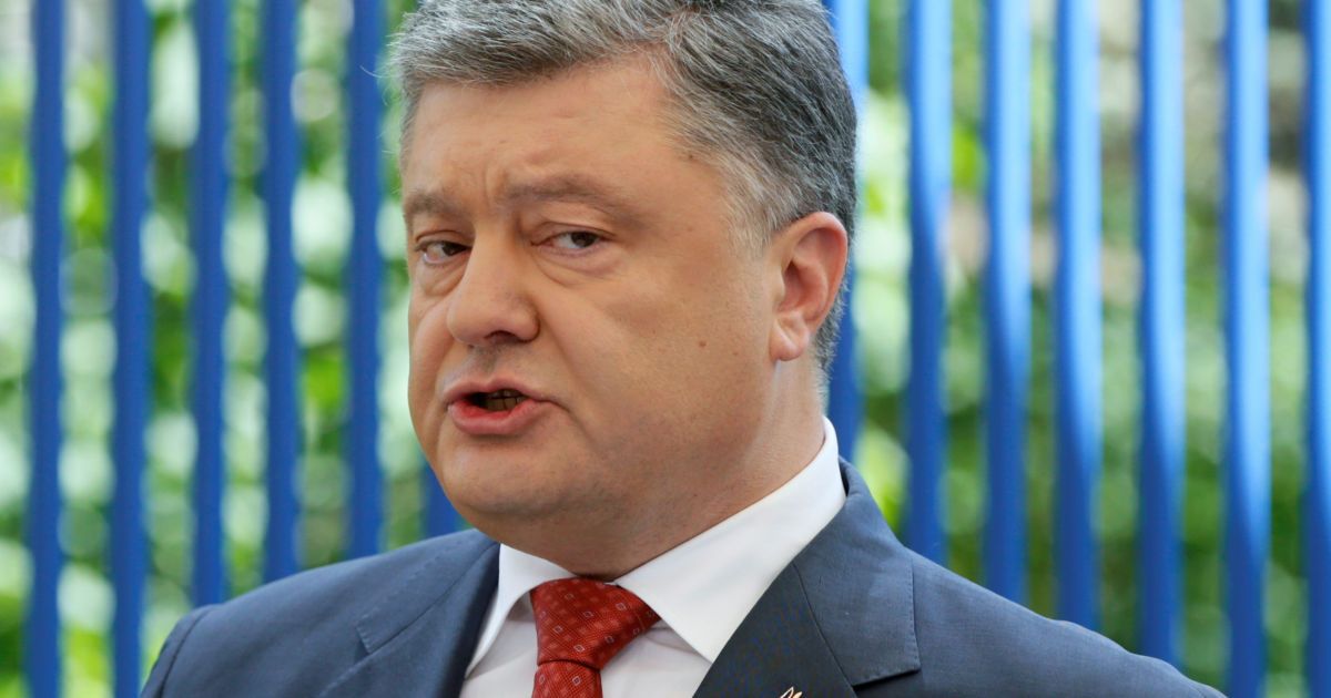 Порошенко вперше прокоментував пожежу на "Інтері" та доручив ГПУ взяти справу на контроль