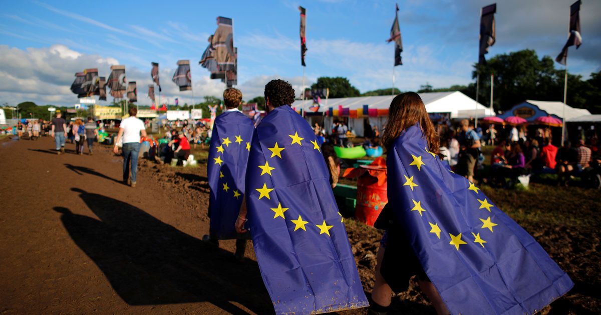 ЄС готується відкласти безвіз із Україною до виборів у Франції - журналіст