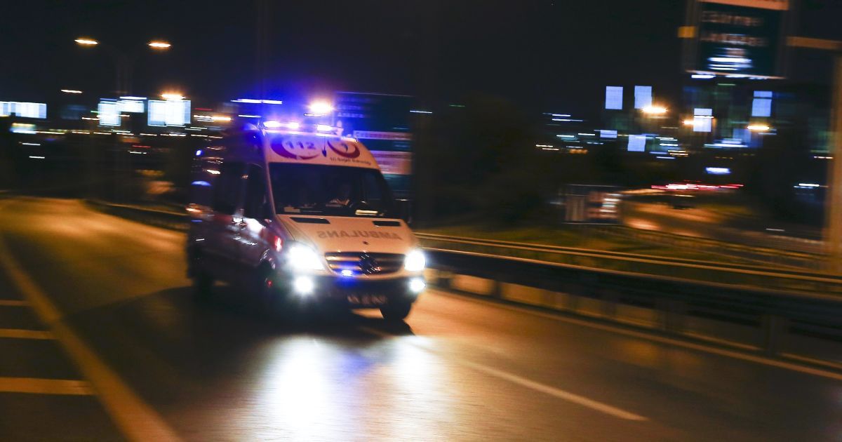 Внаслідок вибухів в аеропорту Стамбула загинули не менше 10 осіб