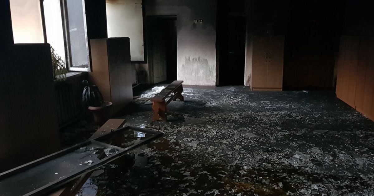 У Чернівцях вранці спалахнула пожежа у школі: вигоріло декілька класів і коридор