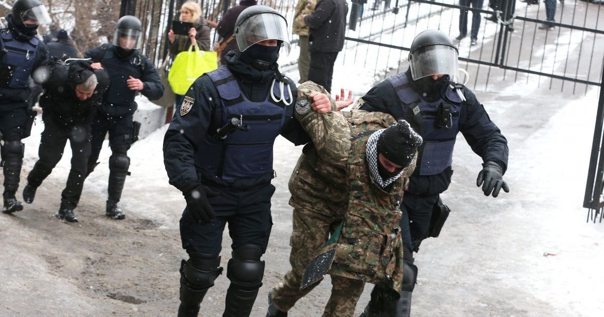 сутички під Солом'янським судом Києва_24 / © УНИАН