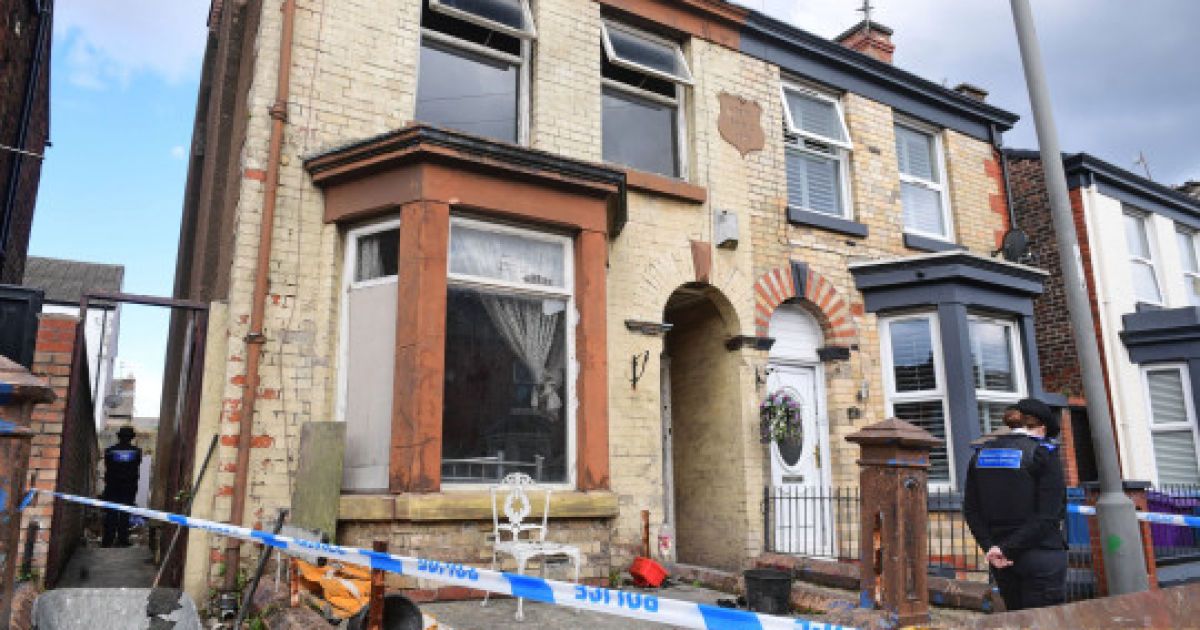 Людські рештки виявили у банці в занедбаному будинку у Ліверпулі (фото)