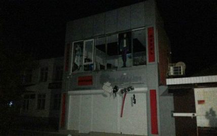 Полиция обнародовала подробности взрыва в Геническе: в магазин бросили противотанковую гранату