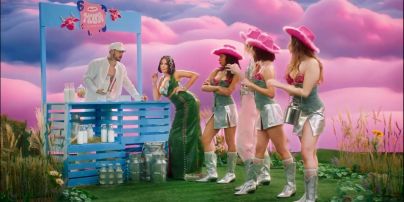 Настя Каменских заинтриговала неожиданным сотрудничеством с молодым исполнителем