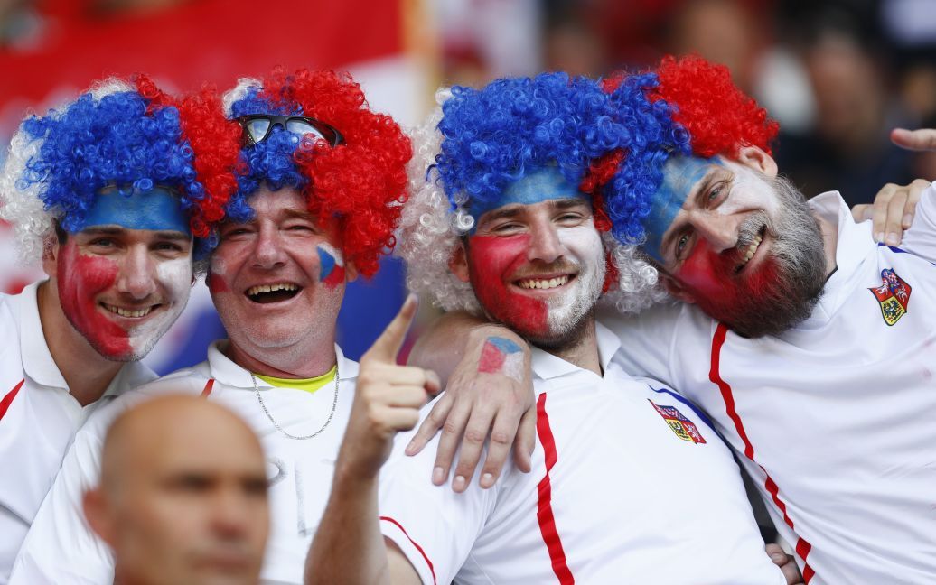 Уболівальники, які відвідали матчі Євро-2016 17-го червня / © Reuters