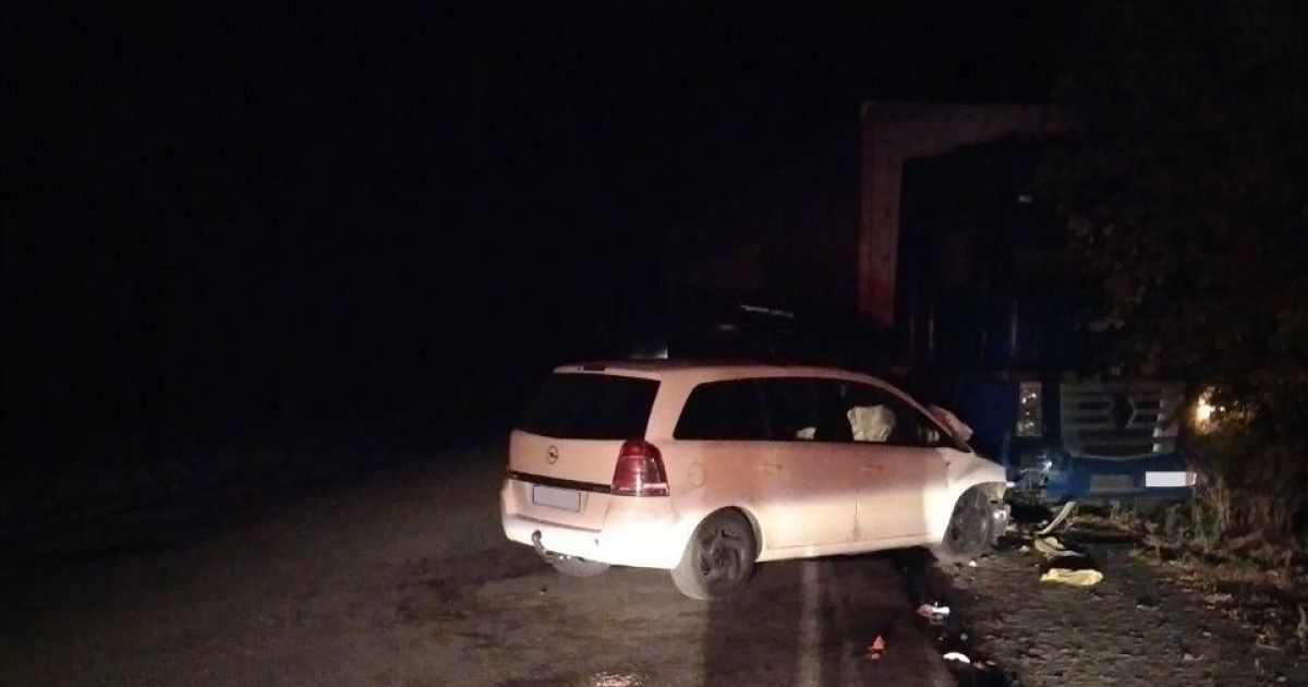 У Миколаївській області сталась ДТП за участю вантажівки: травмувались діти