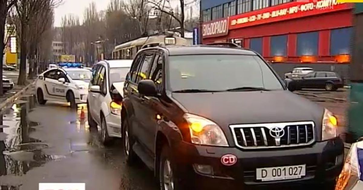 Аварию устроил работник посольства РФ