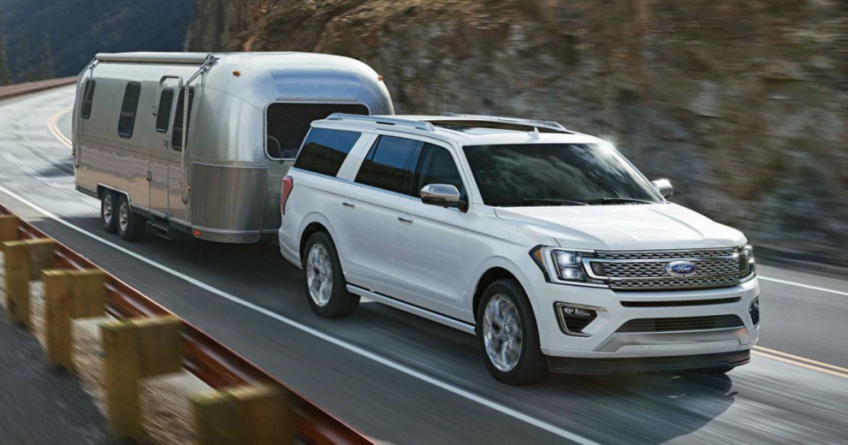 Ford Expedition обзавелся помощником при парковке с прицепом