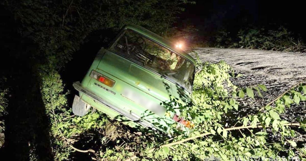 В Винницкой области авто с подростками взлетело в кювет