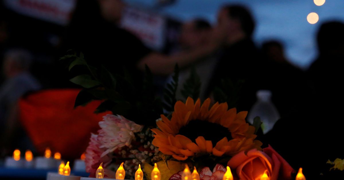 Самые кровавые случаи массовых расстрелов, которые всколыхнули США. Инфографика