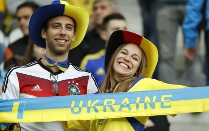 Найкращі селфі вболівальників збірної України під час дебюту на Євро-2016
