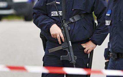 Смертельная стрельба во Франции: в Марселе неизвестные открыли огонь из винтовки Калашникова