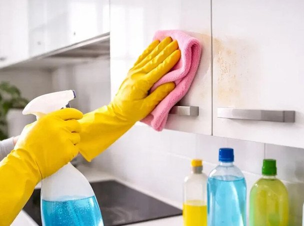 Як позбутися застарілого жиру на кухонних фасадах за 10 хвилин