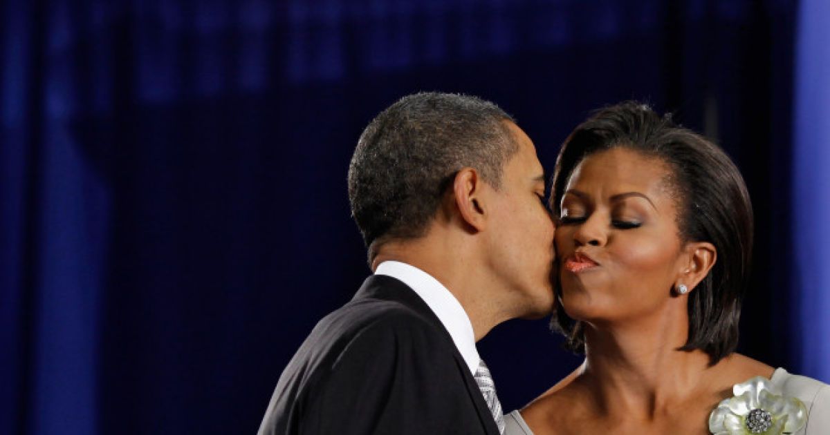 Барак и Мишель Обама 23 года вместе. / © The Yolanda Adams Morning Show