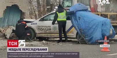 У Тернополі патрульне авто влетіло у бетонну споруду поста колишнього ДАІ