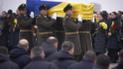 Оберемки квітів й сльози на очах: церемонія вшанування пам'яті жертв авіакатастрофи під Тегераном у фото