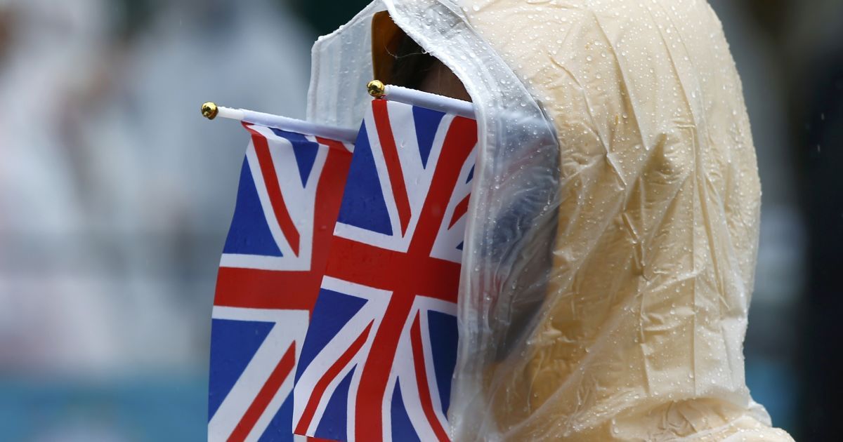 Петиция о проведении повторного референдума в Британии быстро набрала 500 тыс. голосов