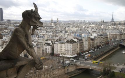 В Париже суд предъявил обвинение женщине за попытку взорвать Нотр-Дам