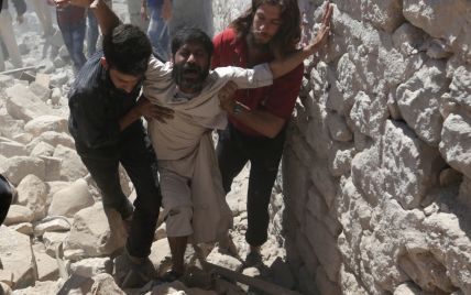 Внаслідок авіаударів по Ідлібу в Сирії загинули понад 20 осіб