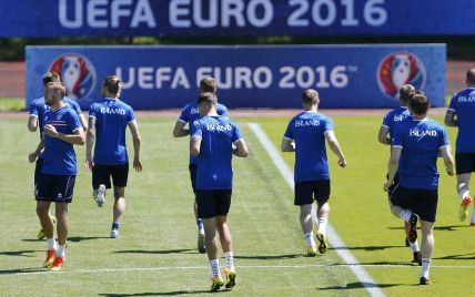 УЄФА пояснив нові футбольні правила Євро-2016