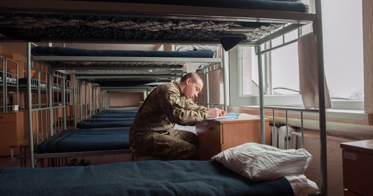 Посадовців Міноборони запідозрили в масштабних розкраданнях під час будівництва казарм для контрактників