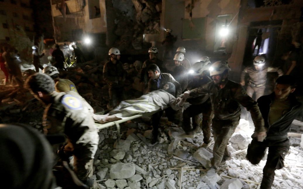 Наслідки авіаударів по сирійському місту Ідліб. / © Reuters