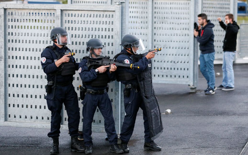 Французи відпрацювали теракт в Ліоні. / © Reuters