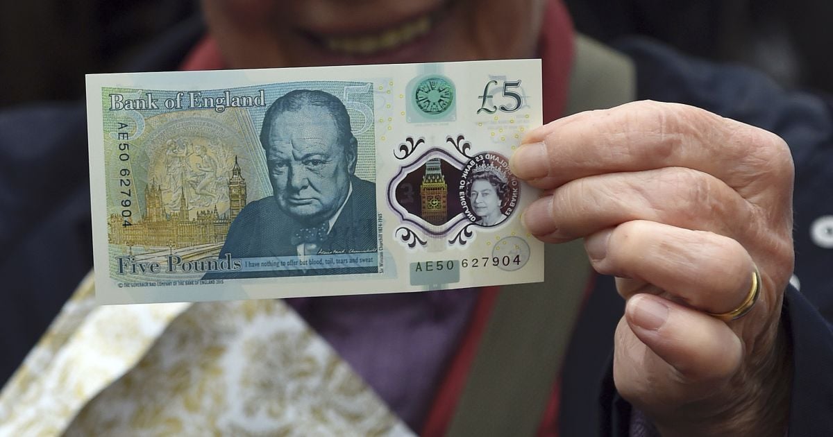 В Великобритании представили первую пластиковую банкноту с Черчиллем