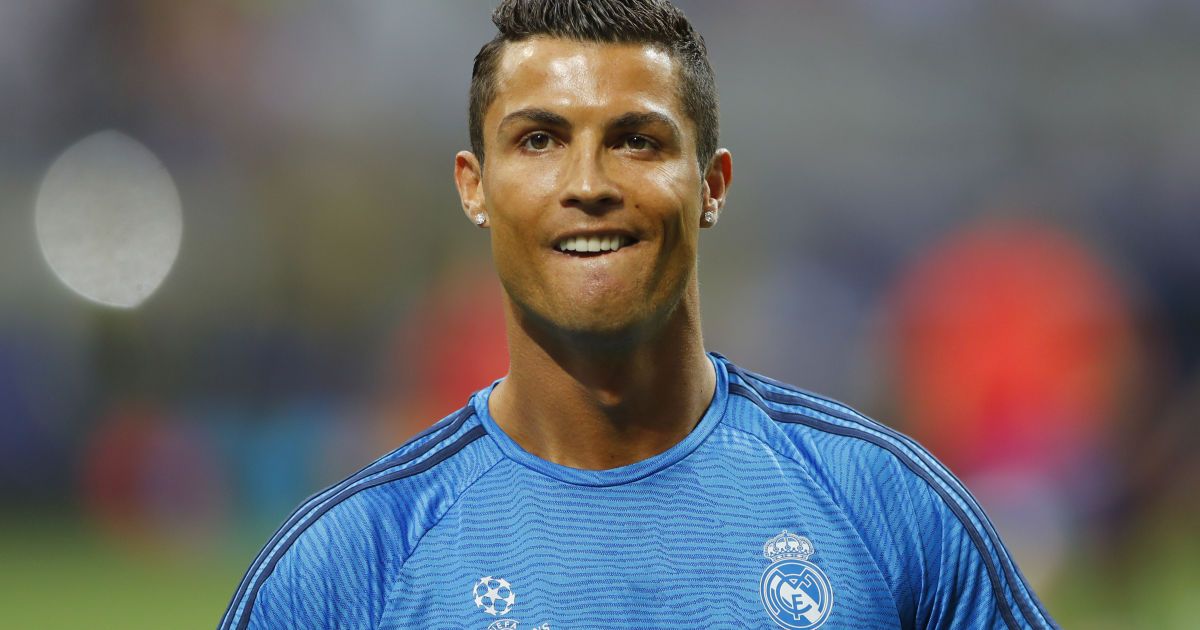 Роналду уже забил 400 за "сливочных".