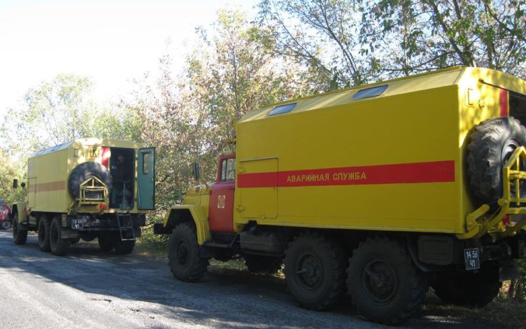 Экстренные службы сейчас работают над локализацией аварии на газовой скважине / © Управление ГСЧС в Полтавской области