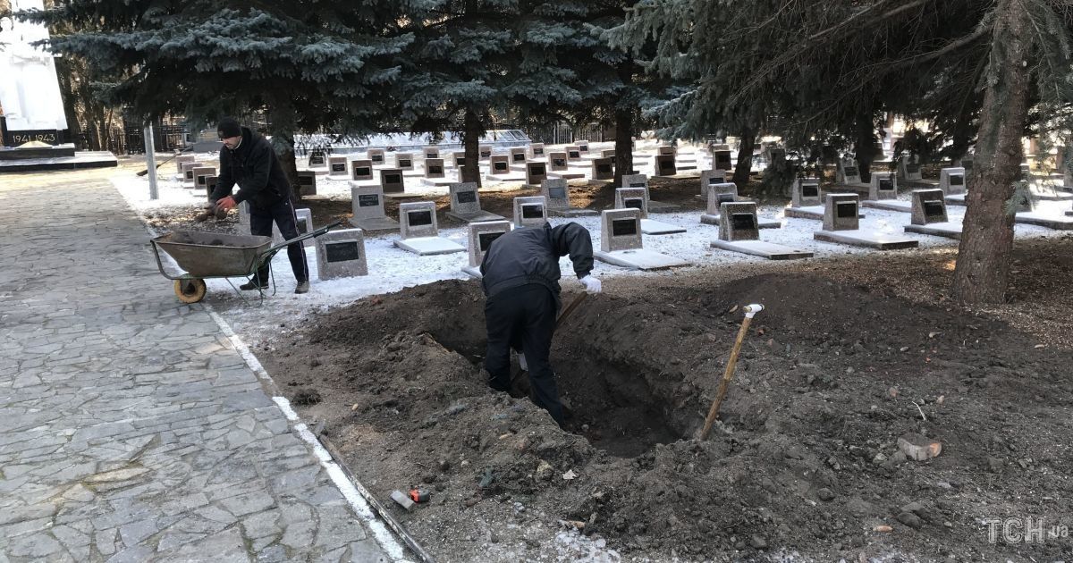 У Харкові Кернеса поховають поряд з могилами загиблих воїнів часів Другої світової