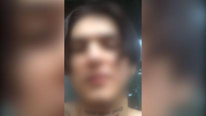 Киевский блоггер сжег паспорт Украины и снял это на видео