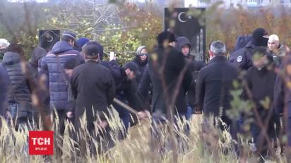 Добровольця Аміну Окуєву поховали у Дніпрі