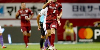 Легендарний екс-футболіст "Барселони" забив шедевральний гол у Японії